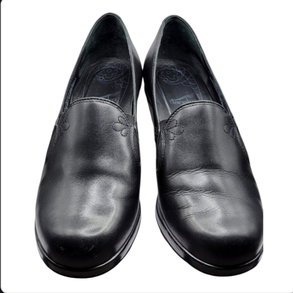 Dansko Women's Beth Black Leather Heeled Loafer - Picture 8 of 12